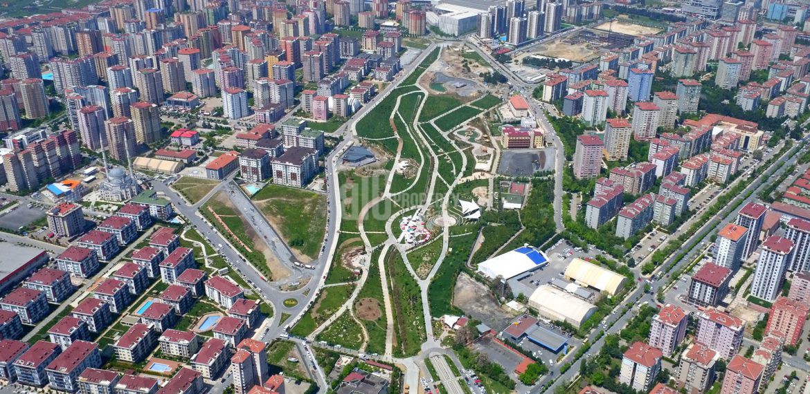 Luxury apartments for sale with huge green area in iIstanbul Beylikduzu