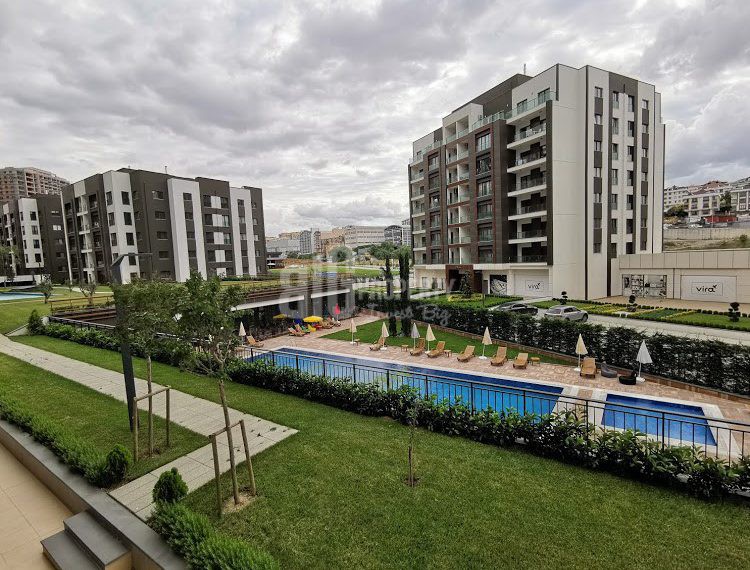 Luxury flats for sale with huge green area in Istanbul Beylikduzu