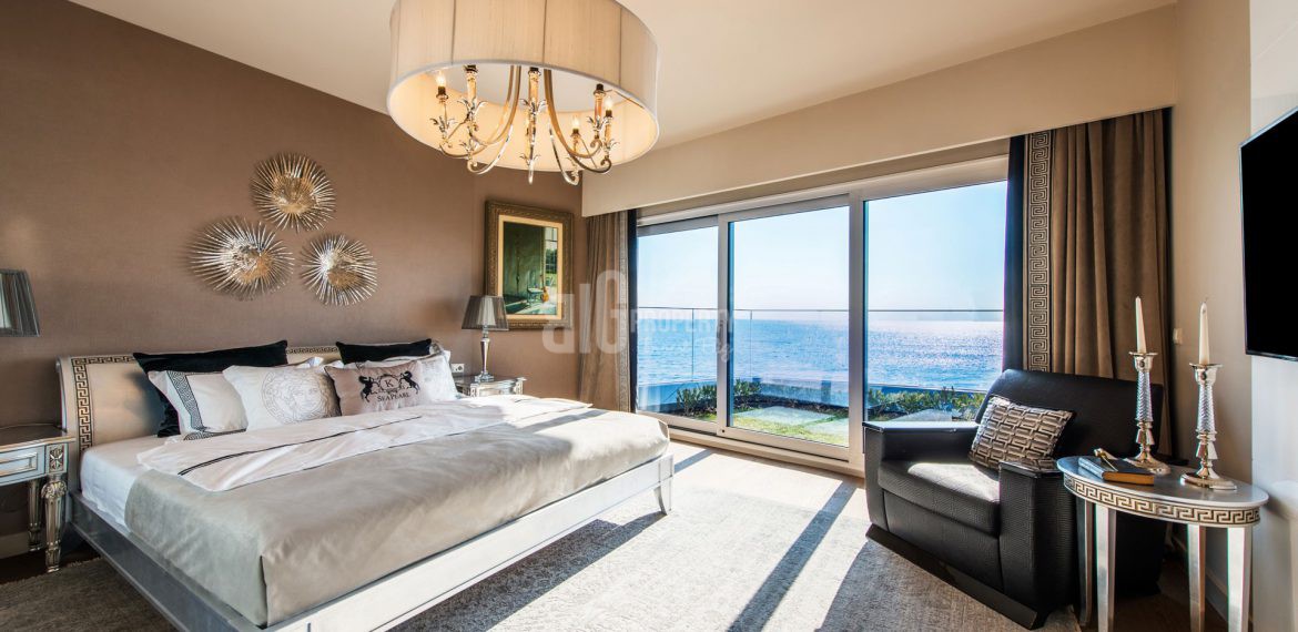 Luxury villas for sale with wonderful sea view in Istanbul Bakirkoy