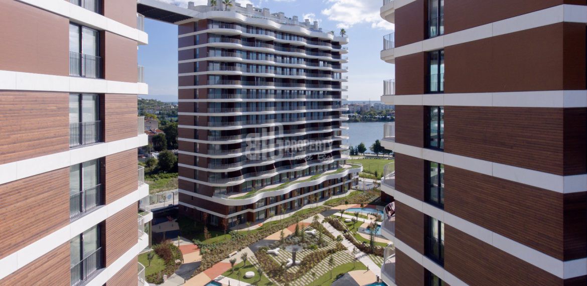 lake view homes for sale in istanbul küçükçekmece