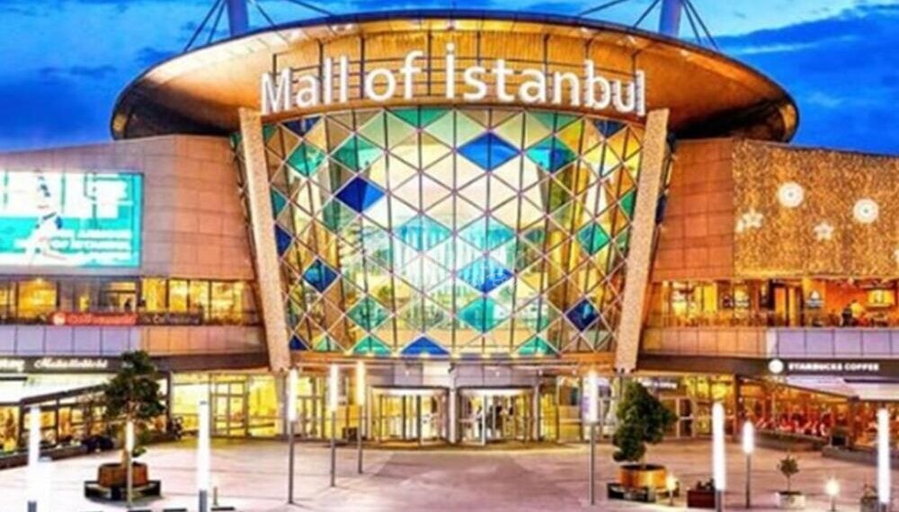 The biggest mall in istanbul near to the compound