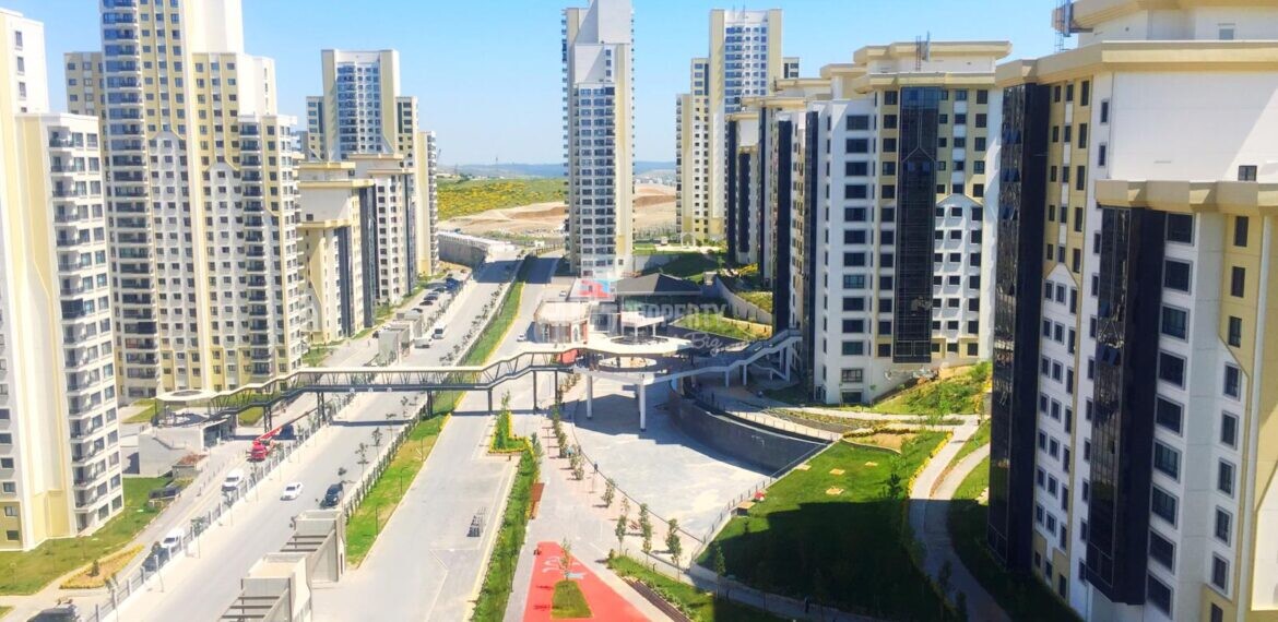 Canal istanbul view apartment for sale with a cheap price emlak konut ispartakul evleri