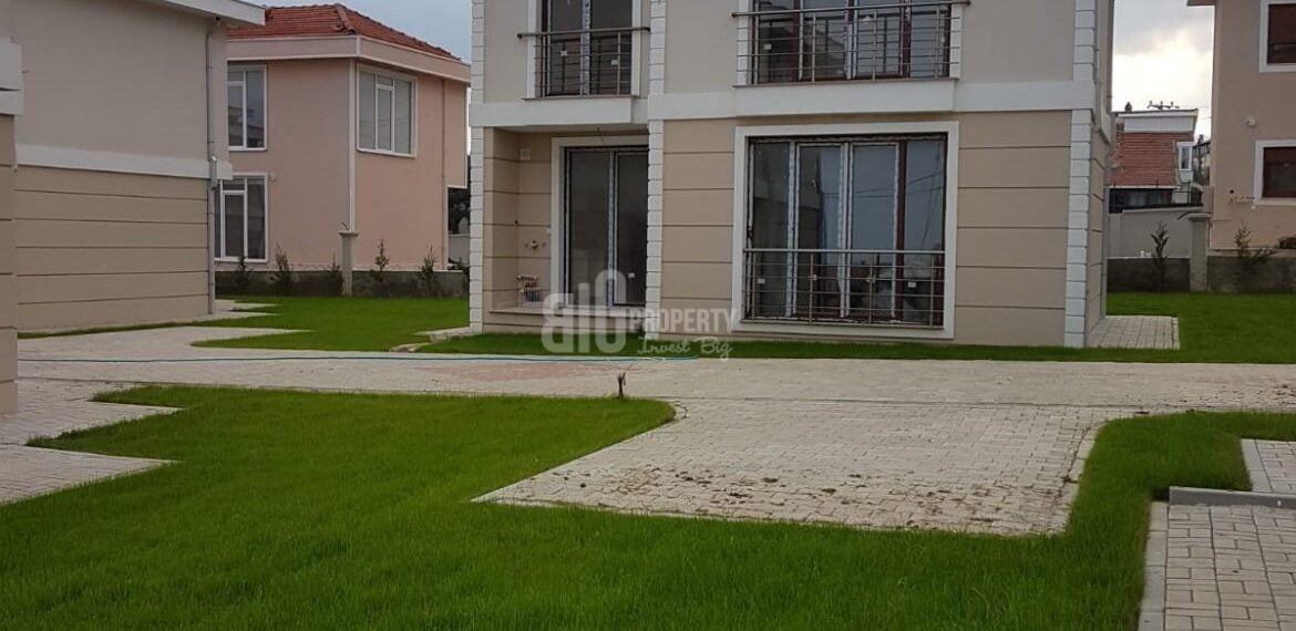 3- sea front cheap villas for sale outside of istanbul